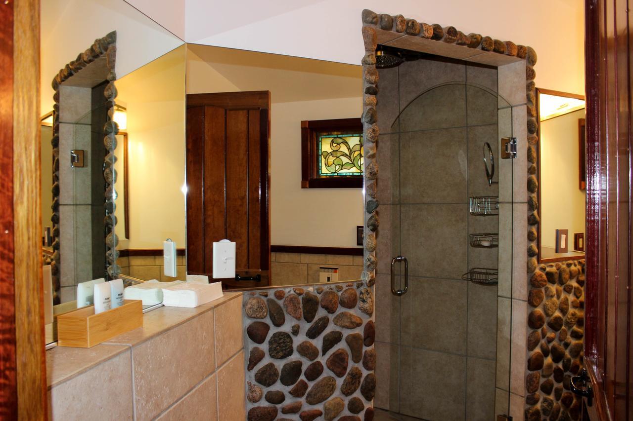 New Park Retreat Hotel Итака Екстериор снимка