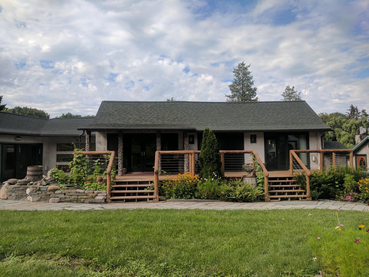 New Park Retreat Hotel Итака Екстериор снимка